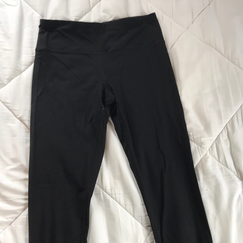 Yoga pants crop style